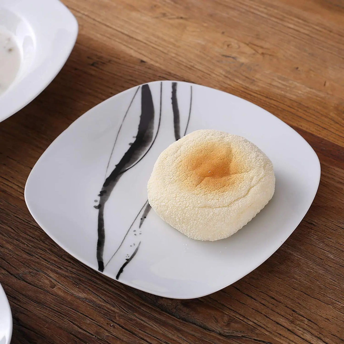 VEWEET Teresa Porcelain Dinner Set 30 And 60 Piece With Cups And Saucers