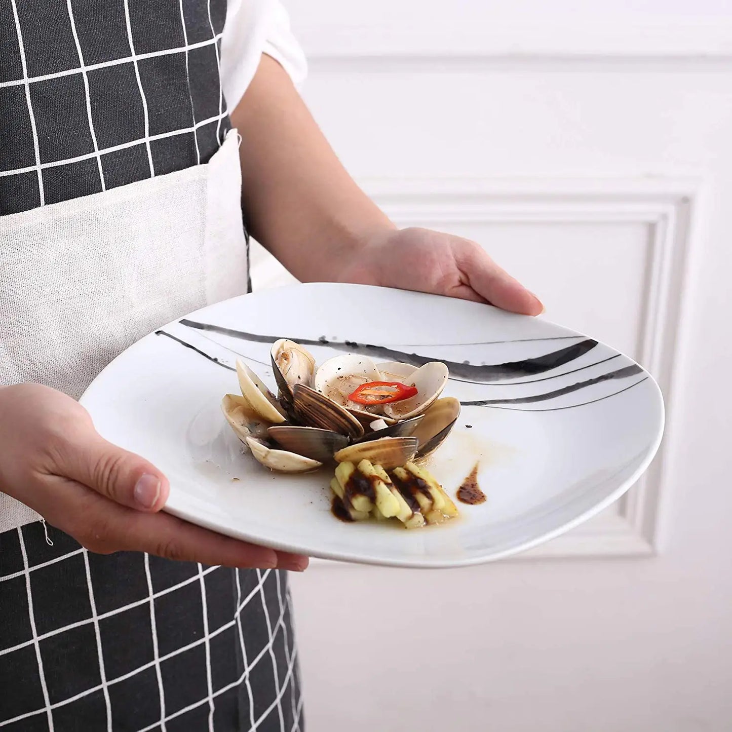 VEWEET Teresa Porcelain Dinner Set 30 And 60 Piece With Cups And Saucers