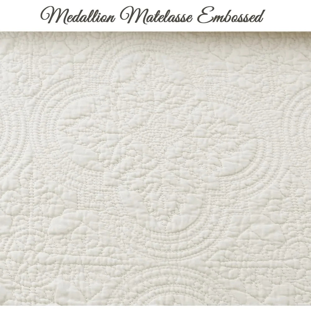 Off White Cotton Matelasse Embossed Quilt Set Reversible Lightweight Bedspread
